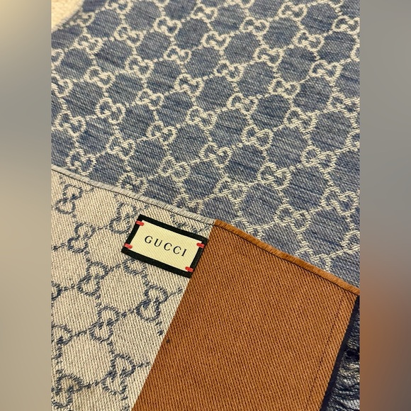 ❗️SOLD❗️Gucci Jacquard scarf - Picture 4 of 4